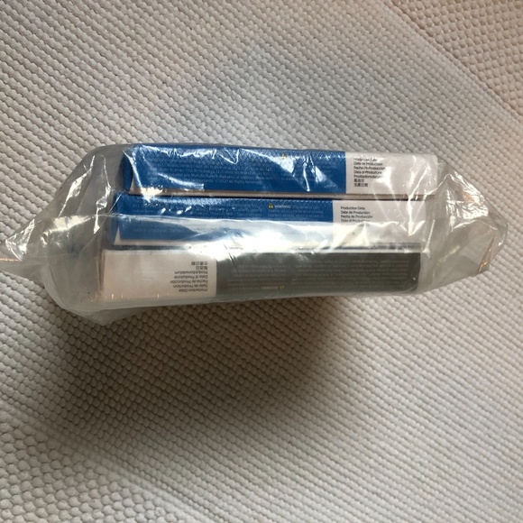 Polaroid 600 Core Film Triple Pack - Picture 3 of 4